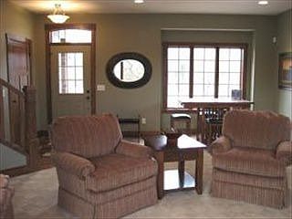 4th image of 951 NW Cove Ct