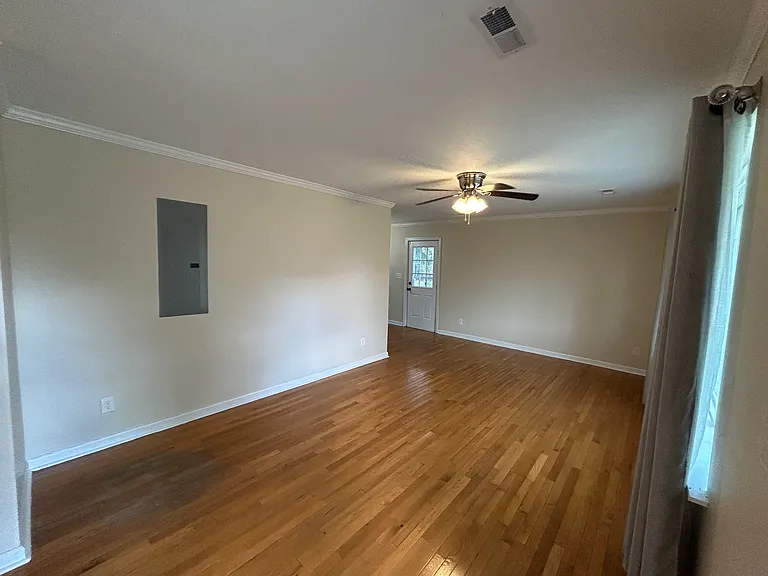2711 Clarkin Ave — Photo 6