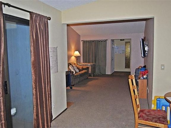 5th image of 3239 Miramonte Dr