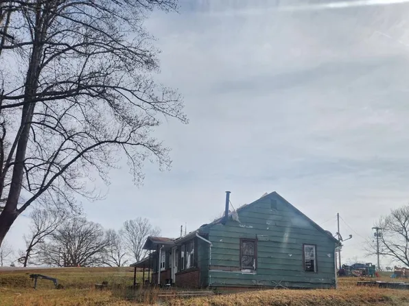 76 Friendship Rd, Blue Ridge, GA 30513