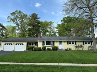 10 Brentwood Dr, Enfield, CT 06082