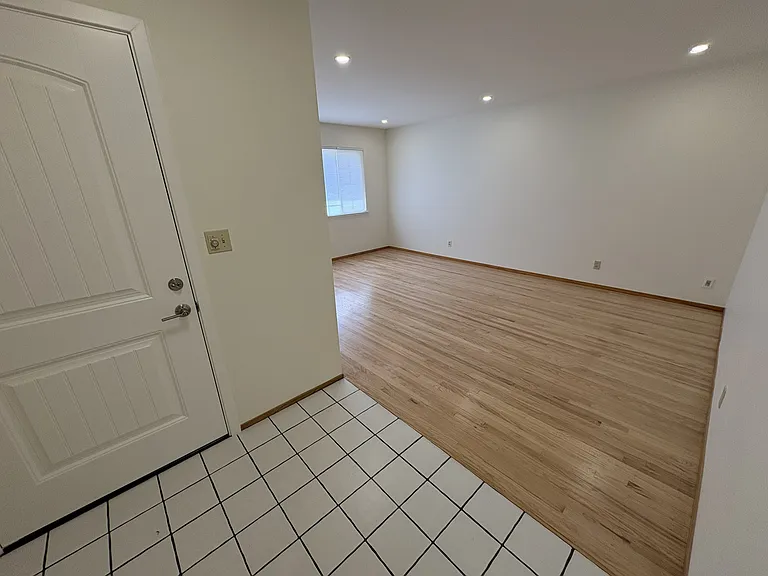 10238 N Portal Ave — Photo 8