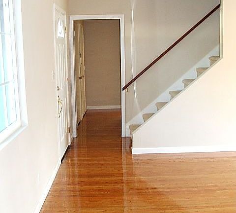 3rd image of 518 Isabella Dr