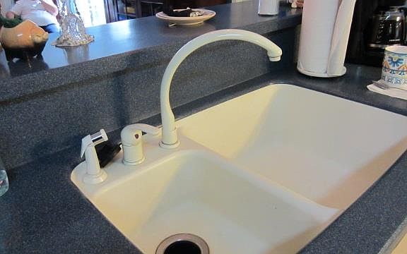 5th image of 906 Asbury Dr