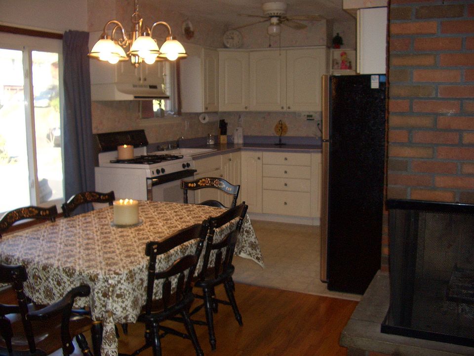 Ktchen and dining room