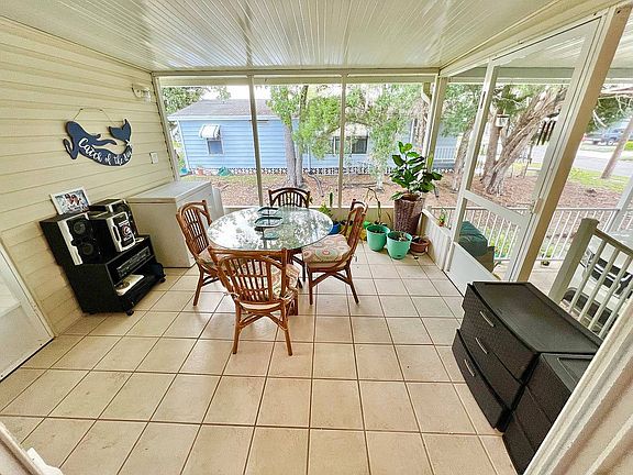 3rd image of 1726 Douglas Ave #116