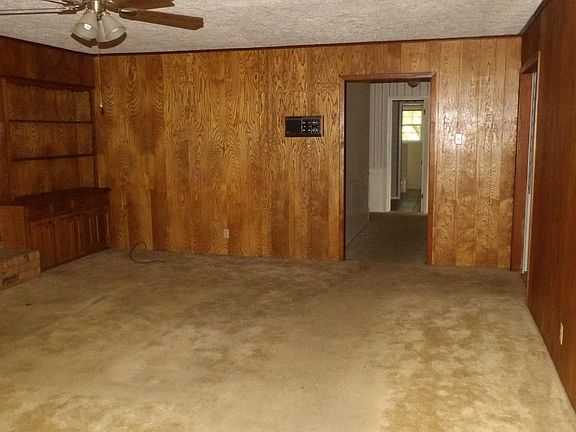5th image of 412 Angelina St