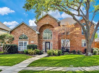 1902 Country Meadow Ln, Richardson, TX