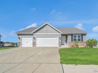 511 Summerbrook Estates Ct, Wentzville, MO 63385