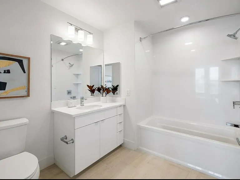 3768 Capitol Ave #309B — Photo 7