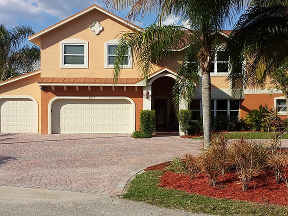 2nd image of 607 Sunnyside Ct
