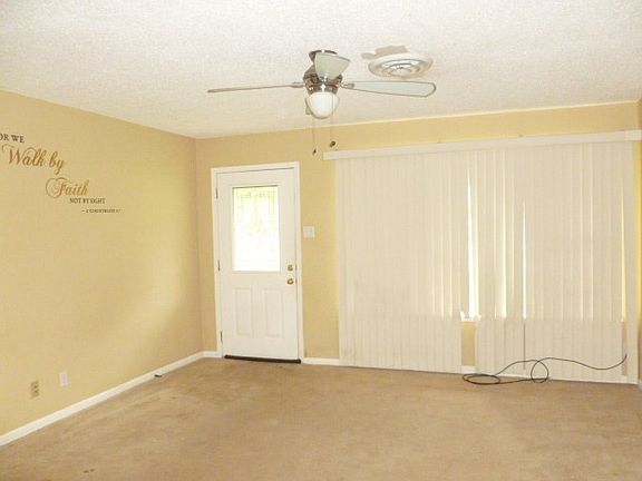 3rd image of 217 Jordan Dr