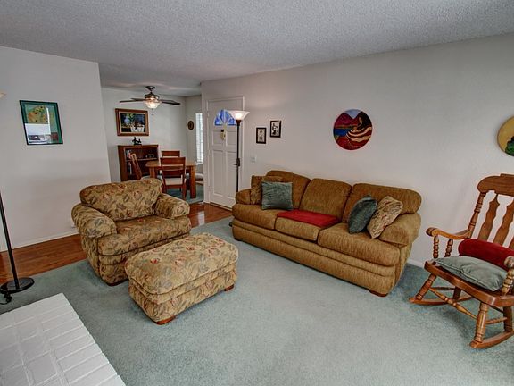 4th image of 1272 Park Western Pl #103