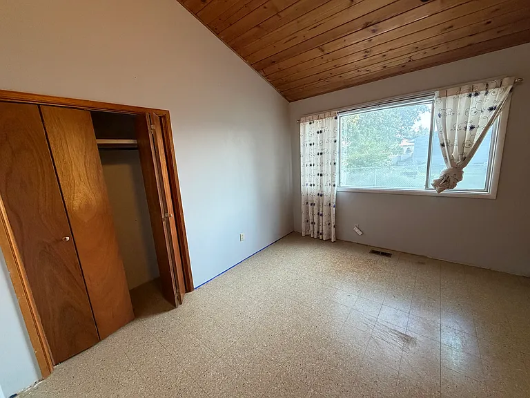 33 Poplar St — Photo 7