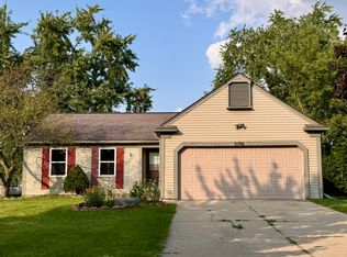 5796 Kings Arms Rd, Waterford, MI 48327