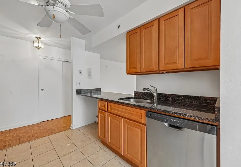 135-167 S Maple Ave #137-D — Photo 22