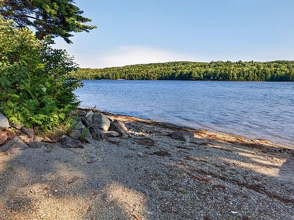 3rd image of 202 Bear Cove Road
