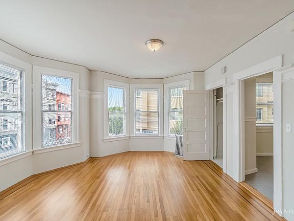 5th image of 1373 Clay St #1385-9