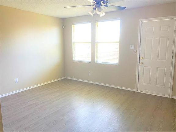 5th image of 1701 Canyon Oaks Dr