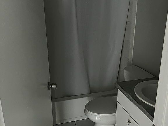 3rd image of 9703 N Willow Ave