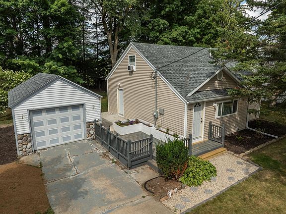 3rd image of 1930 5th Ave