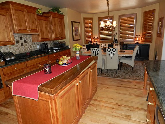 Kitchen/Dining