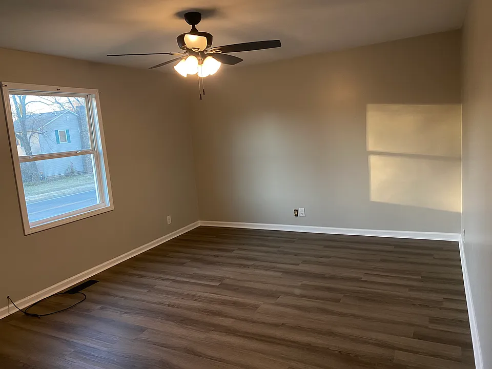 3400 Maxon Rd #4