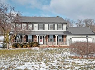 1310 Surrey Ln, Algonquin, IL 60102