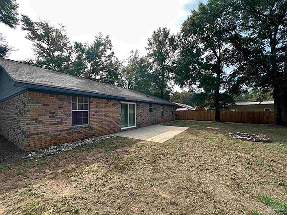 4th image of 4815 Autumn Dr