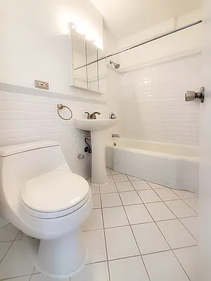 Rented by Residently USA, LLC | media 40