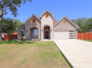 701 Jameson St, Weatherford, TX 76086