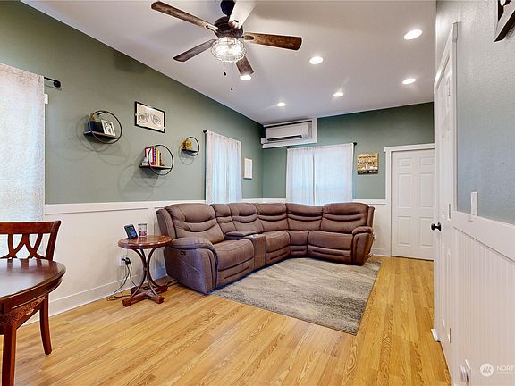 5th image of 1416 E Alder Street