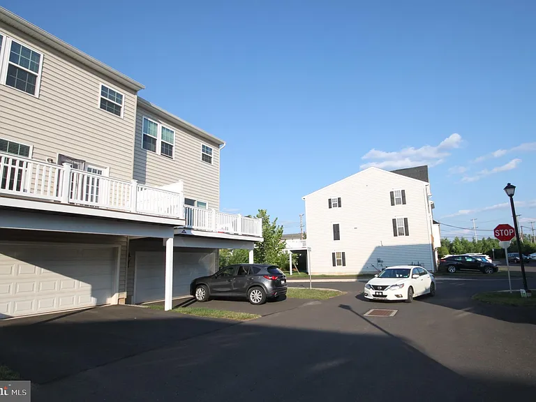 228 Compass Dr — Photo 38