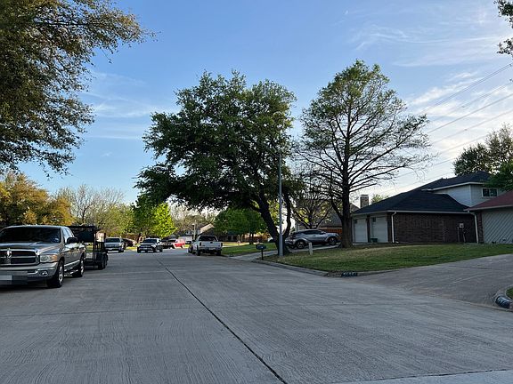 4th image of 4237 Claremont Dr