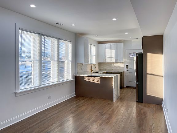 5th image of 3216 W Olive Ave APT 2C