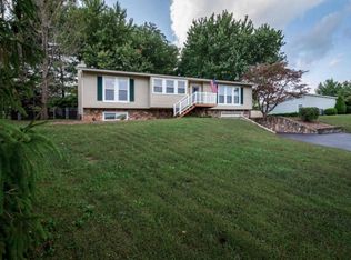 5010 Harvest Ridge Rd, Roanoke, VA 24019