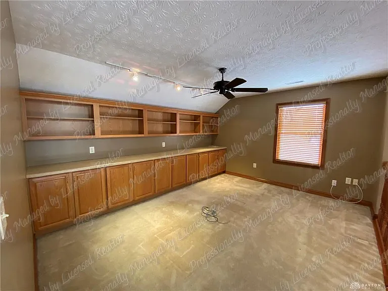 6353 Charlotte Ct — Photo 24