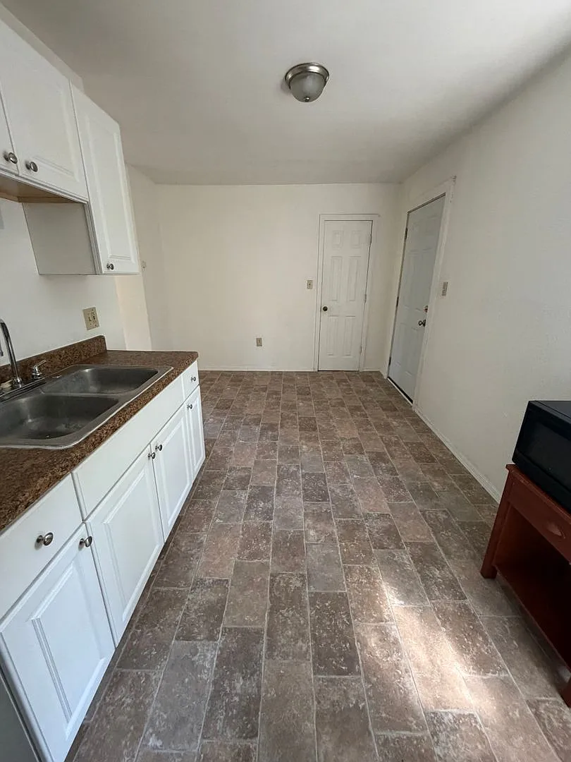 420 Cherry Street — Photo 2