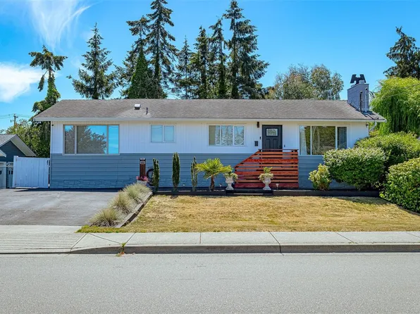 164 Stanford Ave W, Parksville, BC V9P 1M2