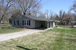 2nd image of 2501-2503 Calico Ln