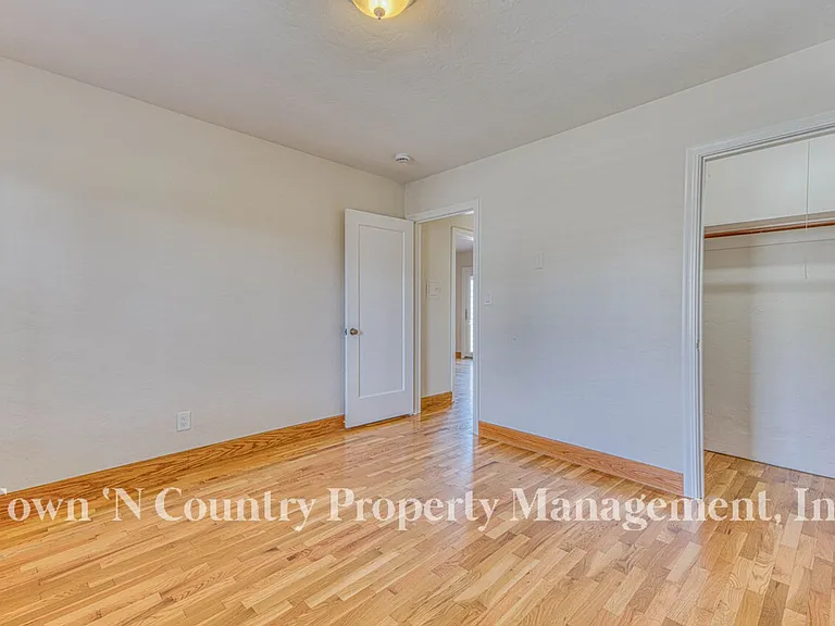 127 Katherine Ave — Photo 16
