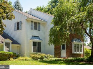 11 Averstone Dr E, Washington Crossing, PA 18977