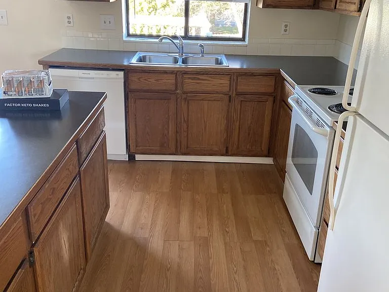 3503 E Clover Park Ave — Photo 3