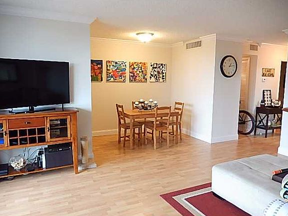 4th image of 2200 NE 33rd Ave APT 3F