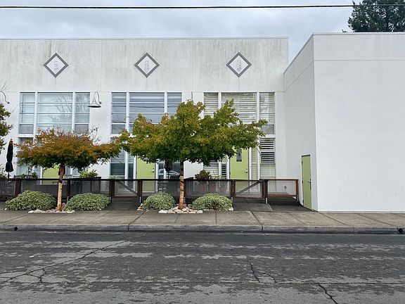 3rd image of 754 1st St W #12