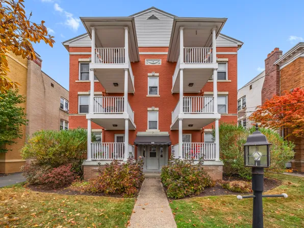 26 Robin Road APT 2, West Hartford, CT 06119
