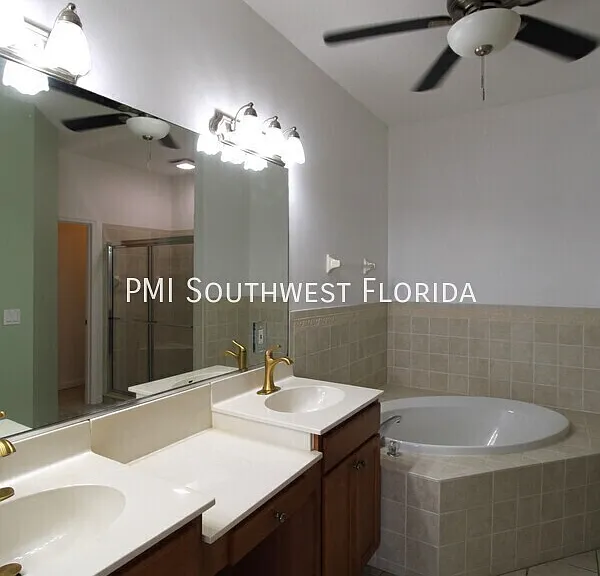 5635 Spanish Point Ct — Photo 14