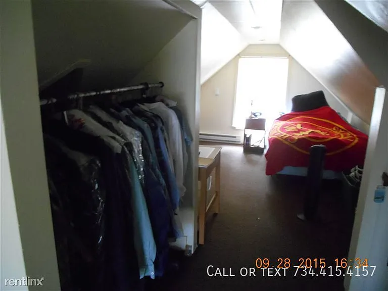 1002 Packard St — Photo 38