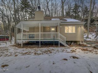 247 Falling Waters Blvd, Lackawaxen, PA 18435