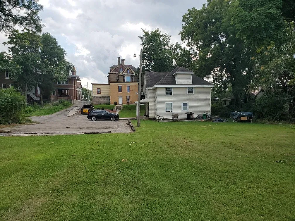 318 Lincoln Way East - 23 — Photo 4